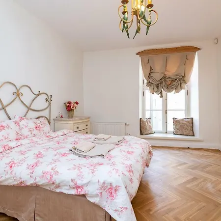 Luxury Apartment-historical Michel Sittow's House Reval