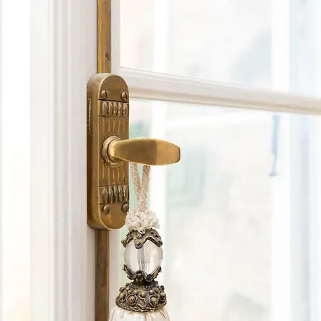 Luxury Apartment-historical Michel Sittow's House Apartment